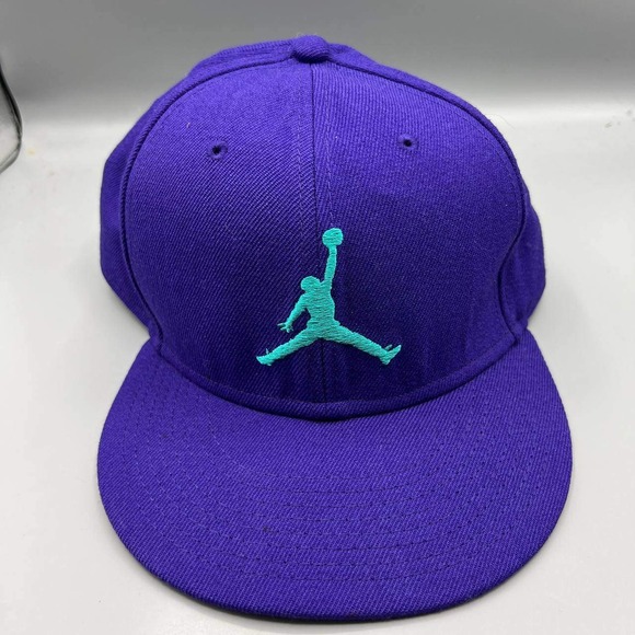 Air Jordan True Aqua Hat Men 7 5/8 Purple Embroidered Logo Jumpman Fitted Cap